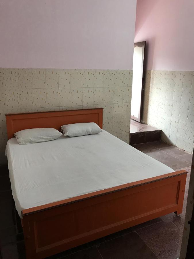 Sr Mahal & Lodge Kumbakonam Buitenkant foto