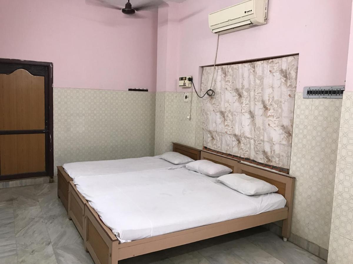 Sr Mahal & Lodge Kumbakonam Buitenkant foto